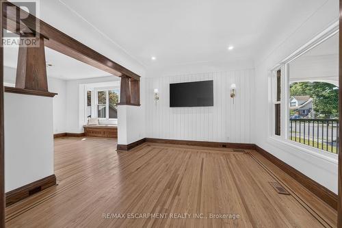 229 Park Row S, Hamilton, ON 