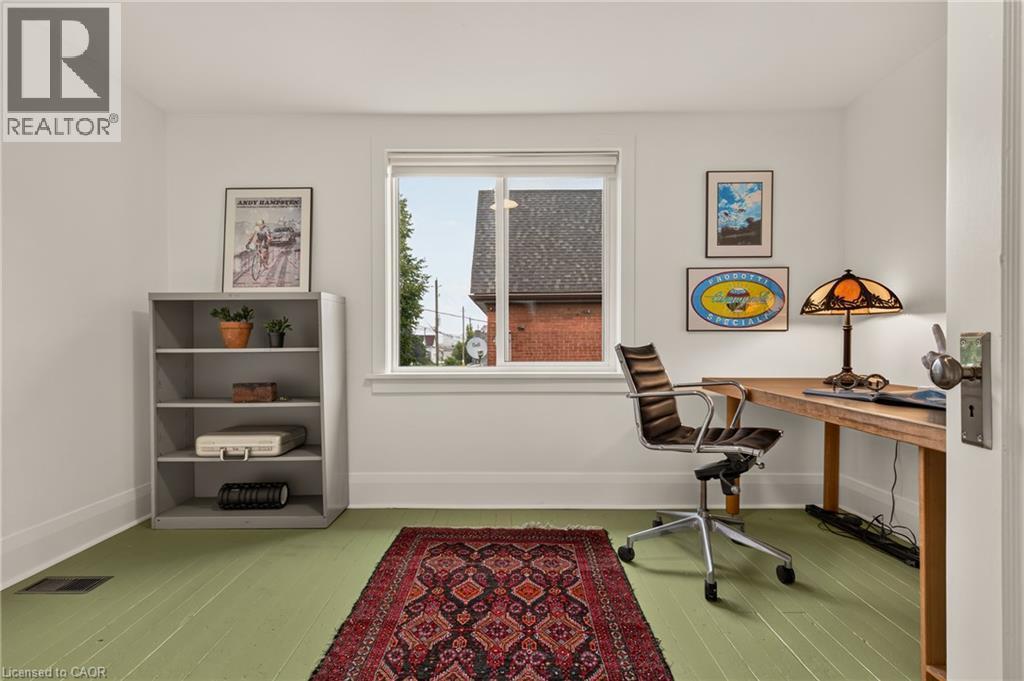 39 Campbell Avenue, Hamilton, ON