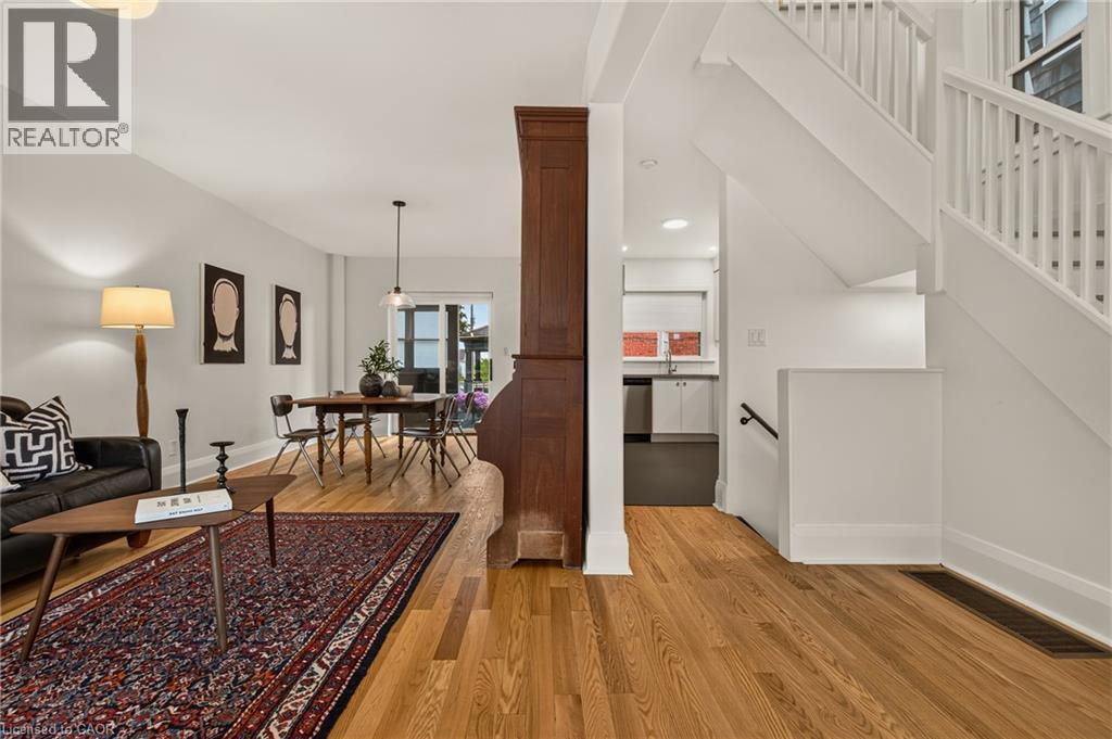 39 Campbell Avenue, Hamilton, ON