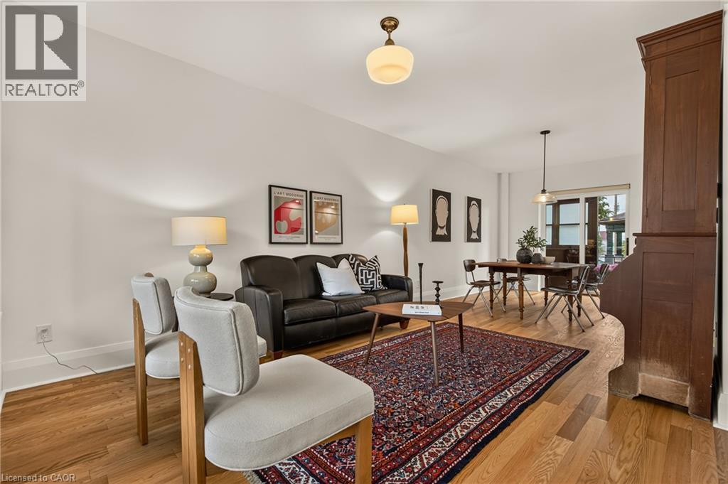 39 Campbell Avenue, Hamilton, ON
