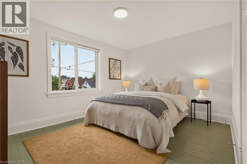 39 Campbell Avenue, Hamilton, ON