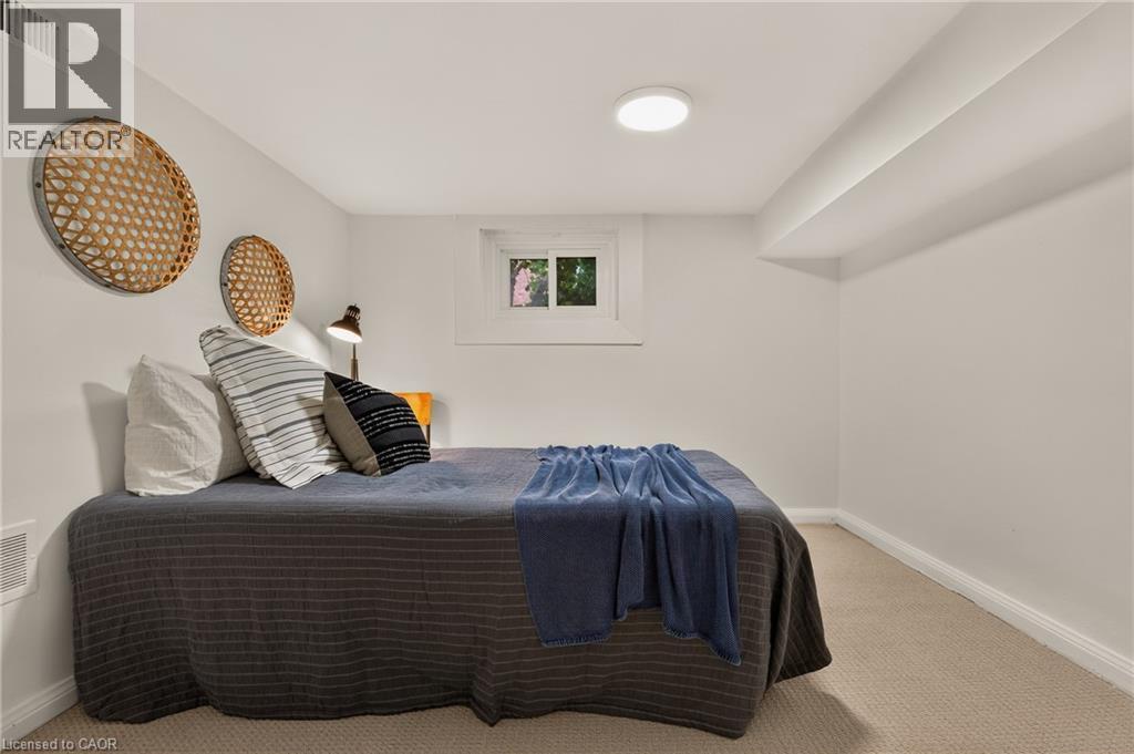 39 Campbell Avenue, Hamilton, ON