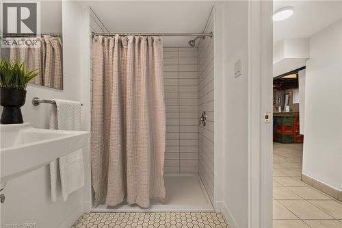 39 Campbell Avenue, Hamilton, ON 