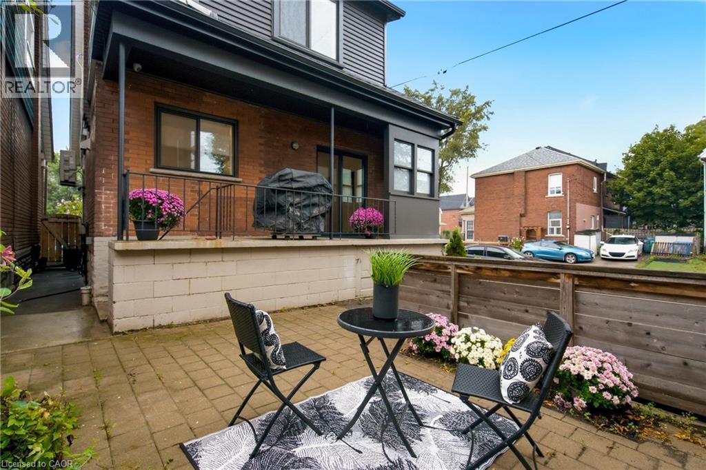 39 Campbell Avenue, Hamilton, ON