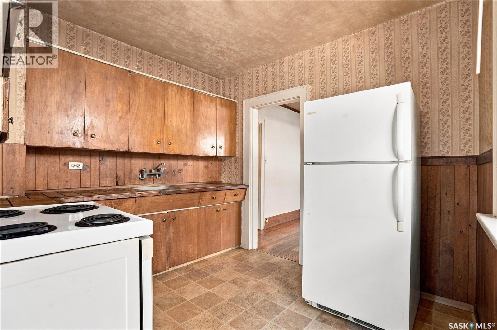526 7Th Street E, Saskatoon, SK
