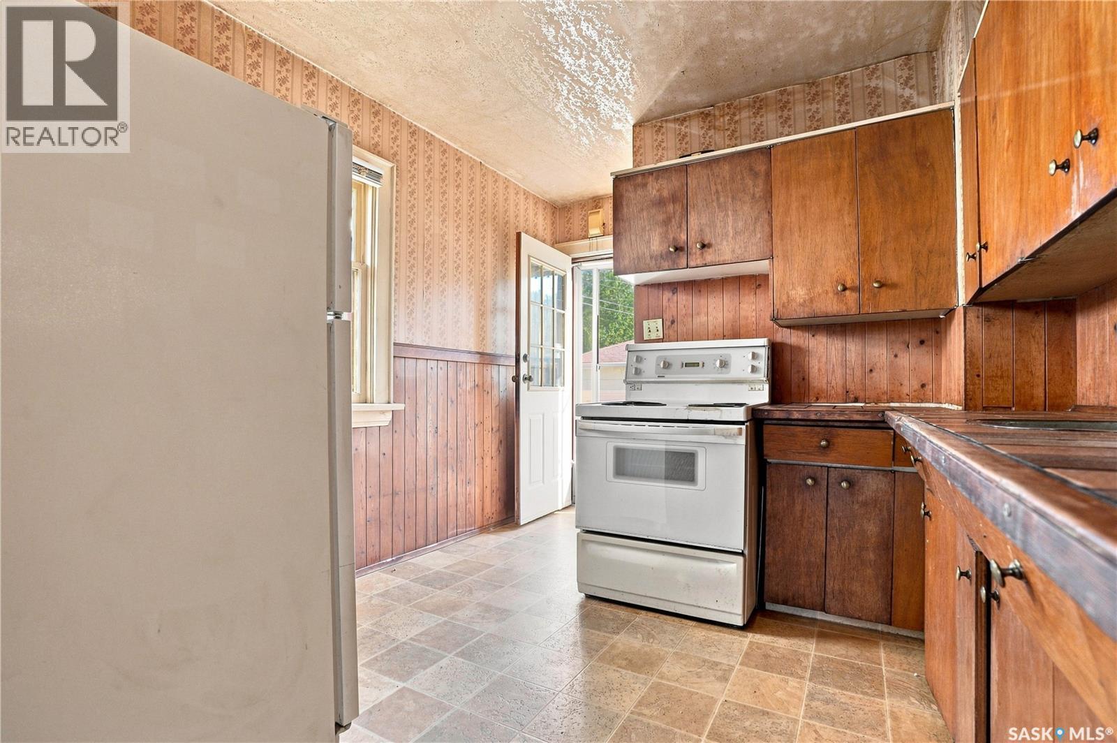 526 7Th Street E, Saskatoon, SK