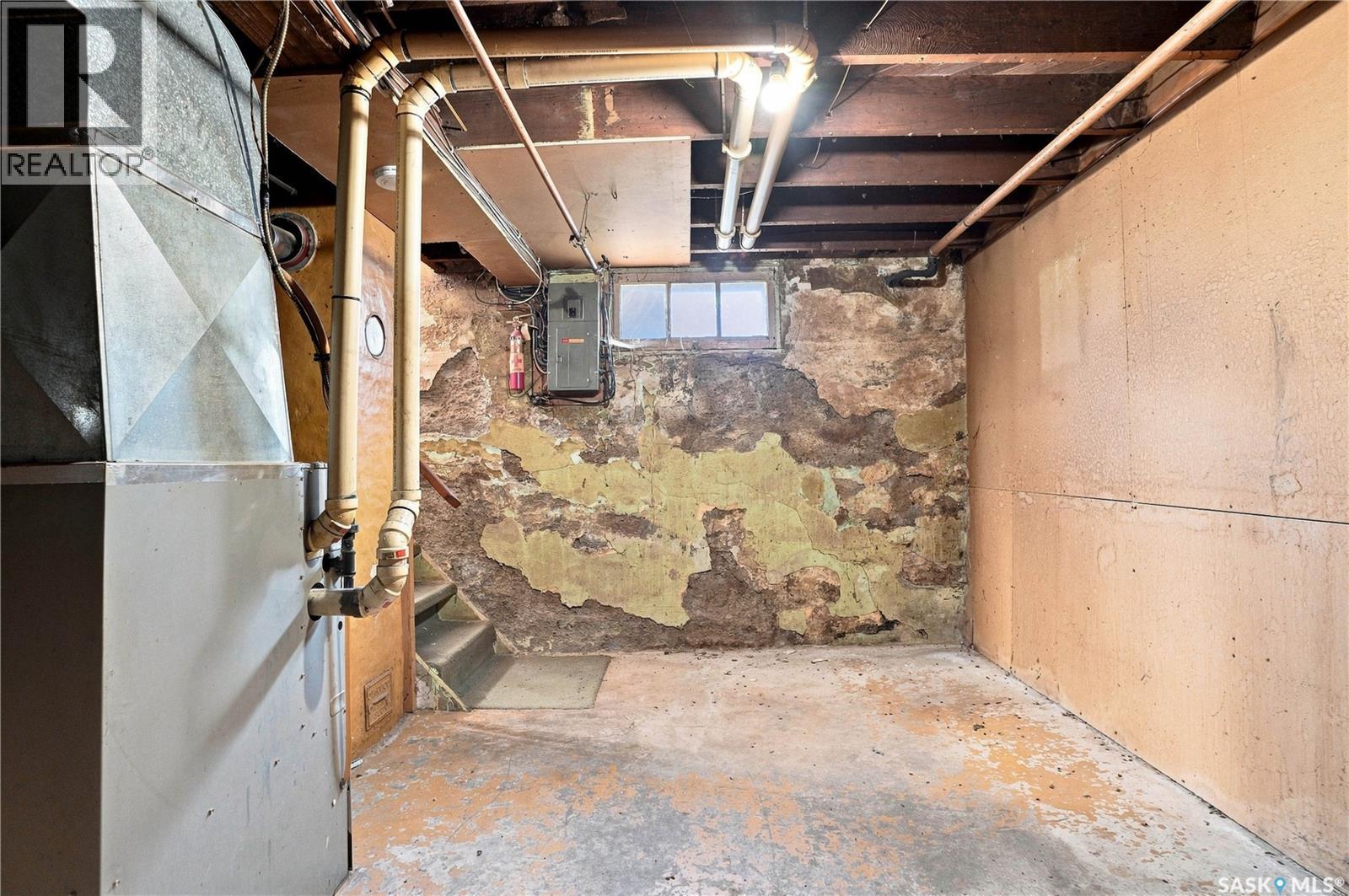 526 7Th Street E, Saskatoon, SK