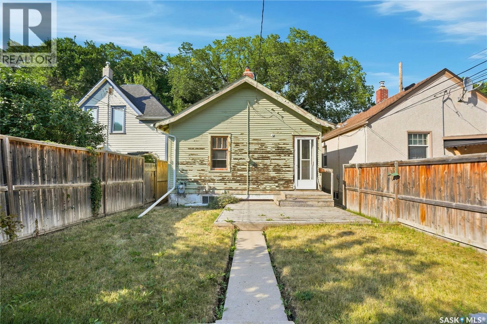 526 7Th Street E, Saskatoon, SK