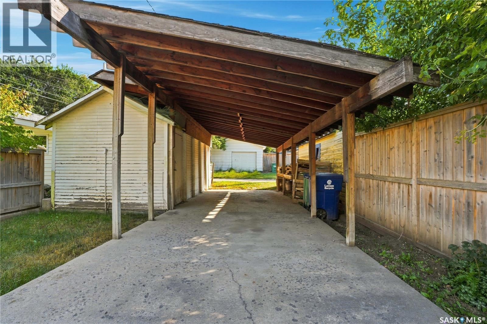 526 7Th Street E, Saskatoon, SK