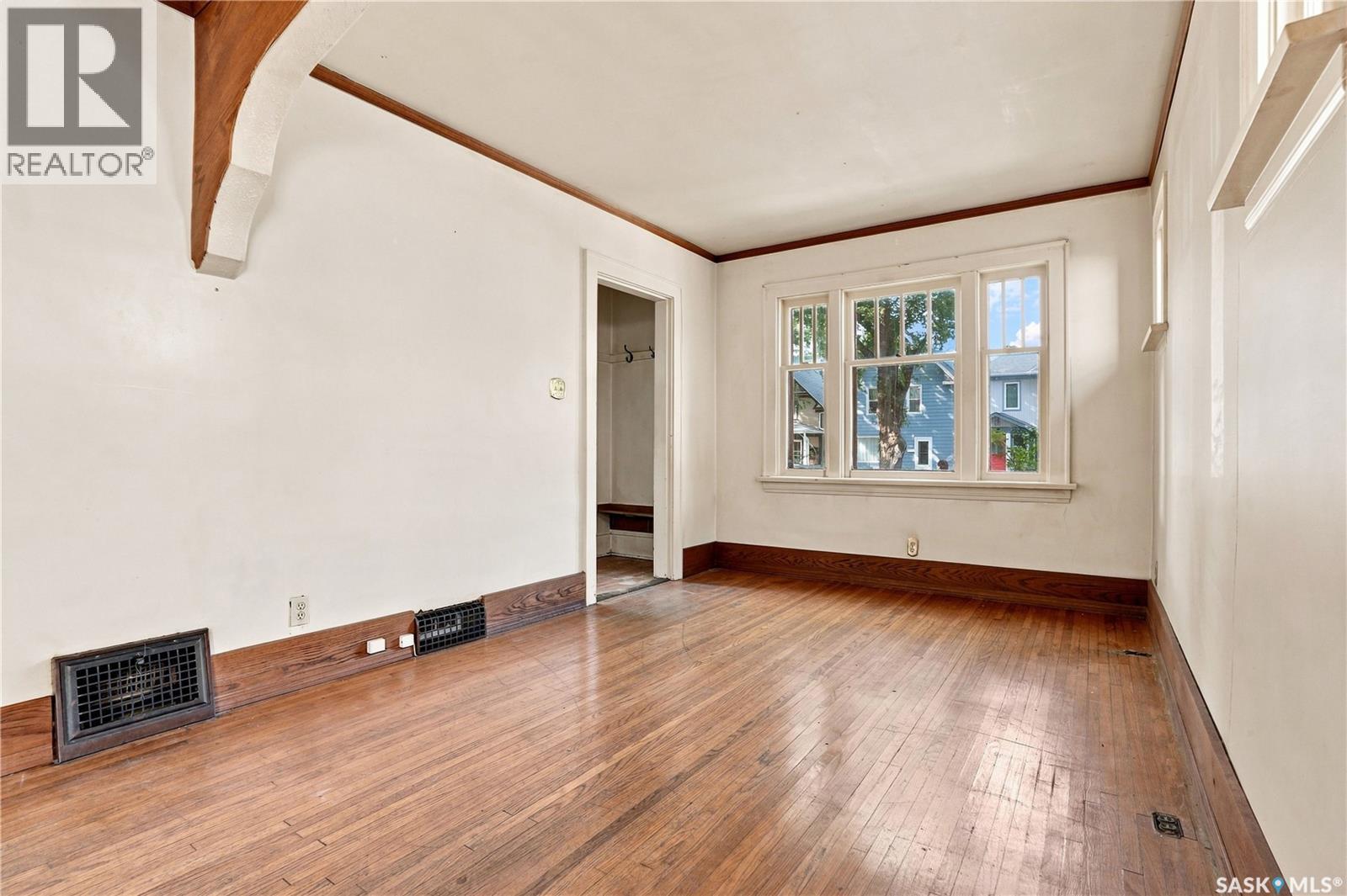 526 7Th Street E, Saskatoon, SK