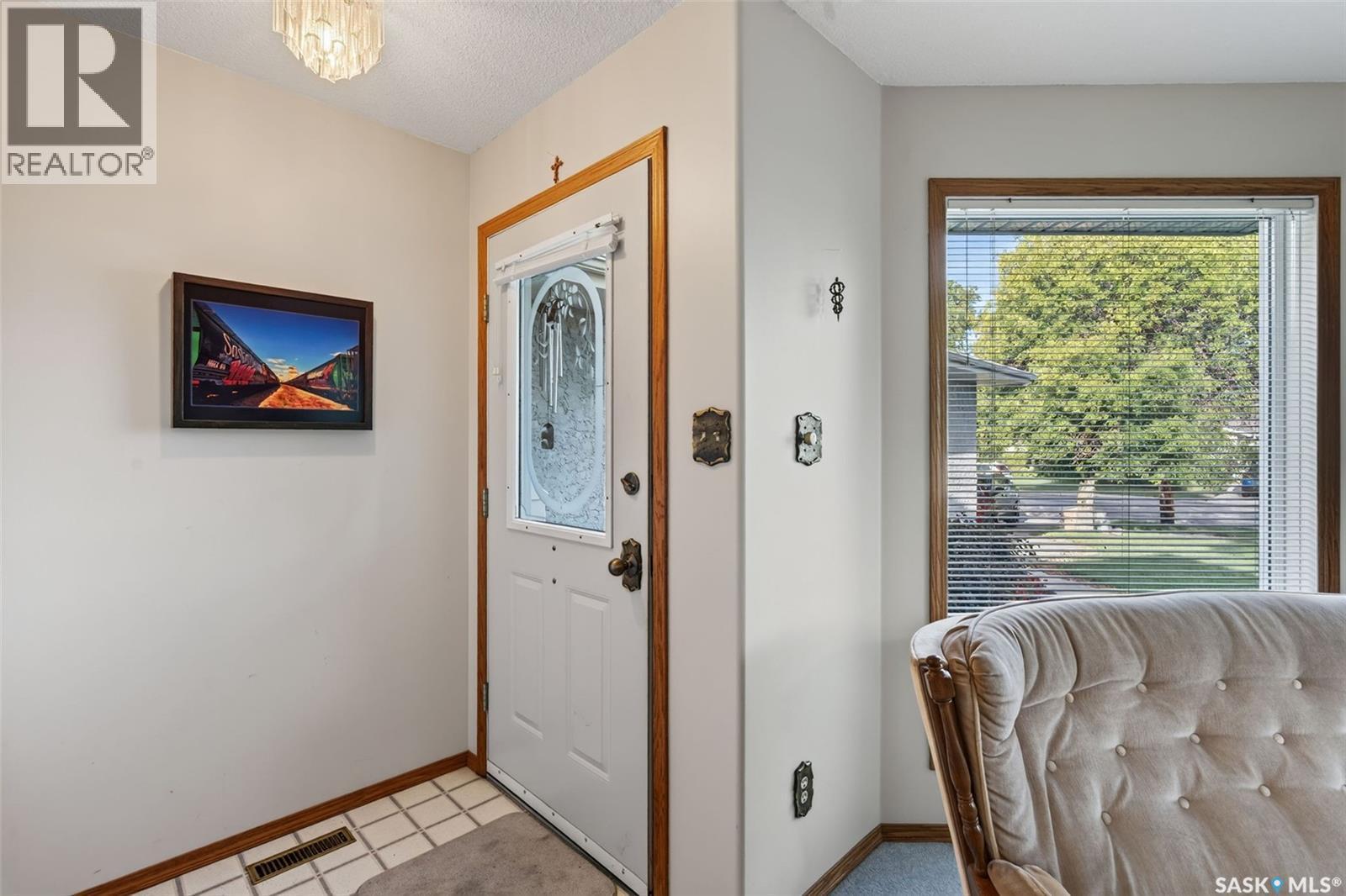 720 6Th Avenue, Rosthern, SK