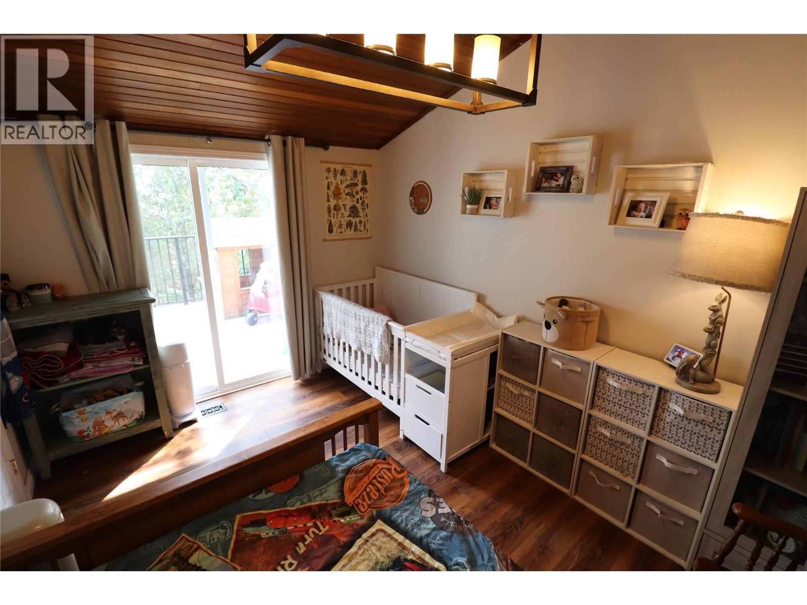 3702 9Th Avenue, Castlegar, BC