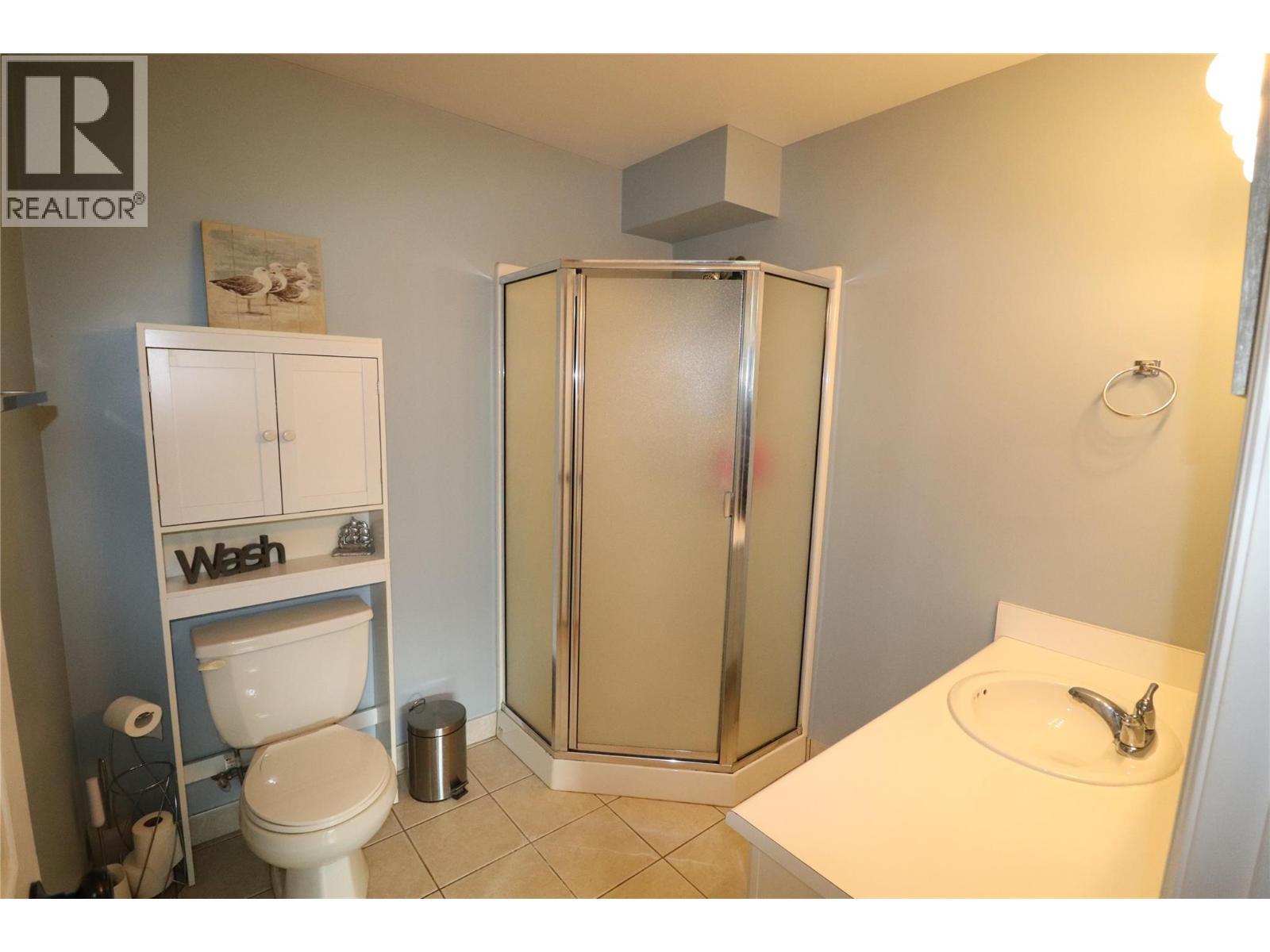 3702 9Th Avenue, Castlegar, BC