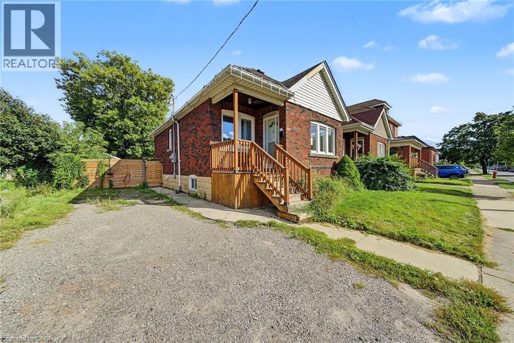 270 Weir Street N, Hamilton, ON