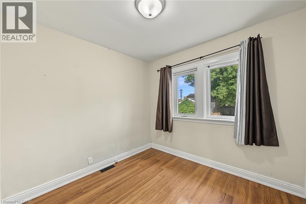 270 Weir Street N, Hamilton, ON