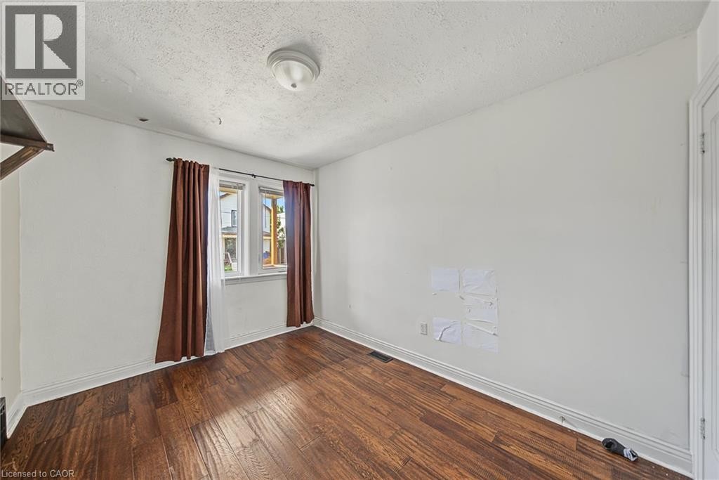 270 Weir Street N, Hamilton, ON
