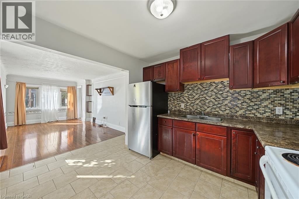 270 Weir Street N, Hamilton, ON