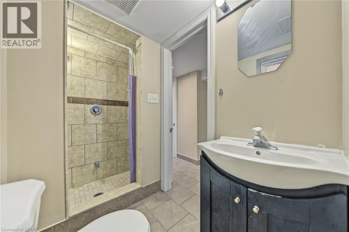 270 Weir Street N, Hamilton, ON 
