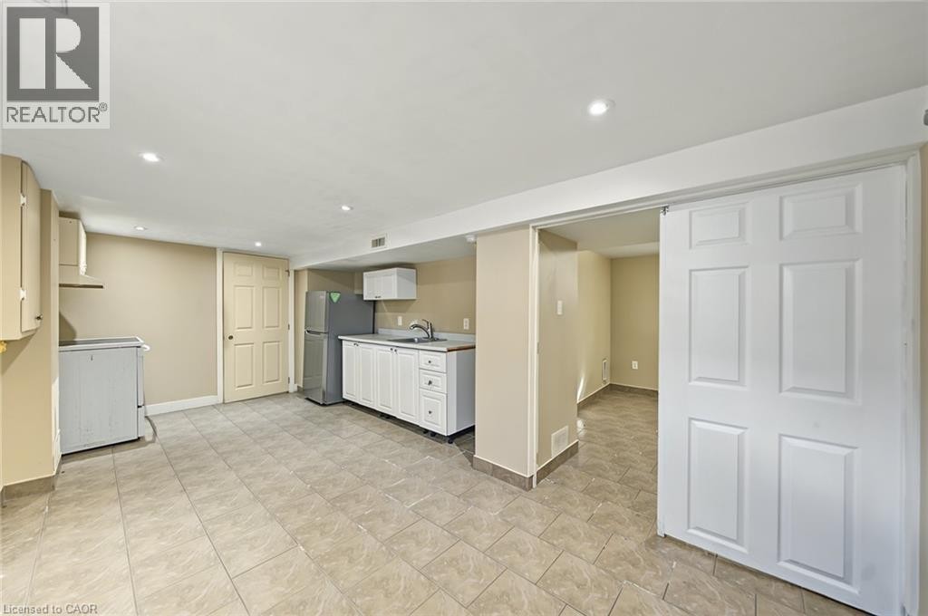 270 Weir Street N, Hamilton, ON