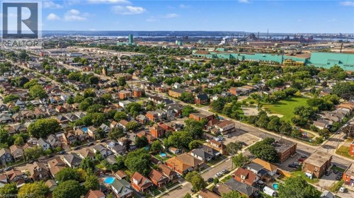 270 Weir Street N, Hamilton, ON 