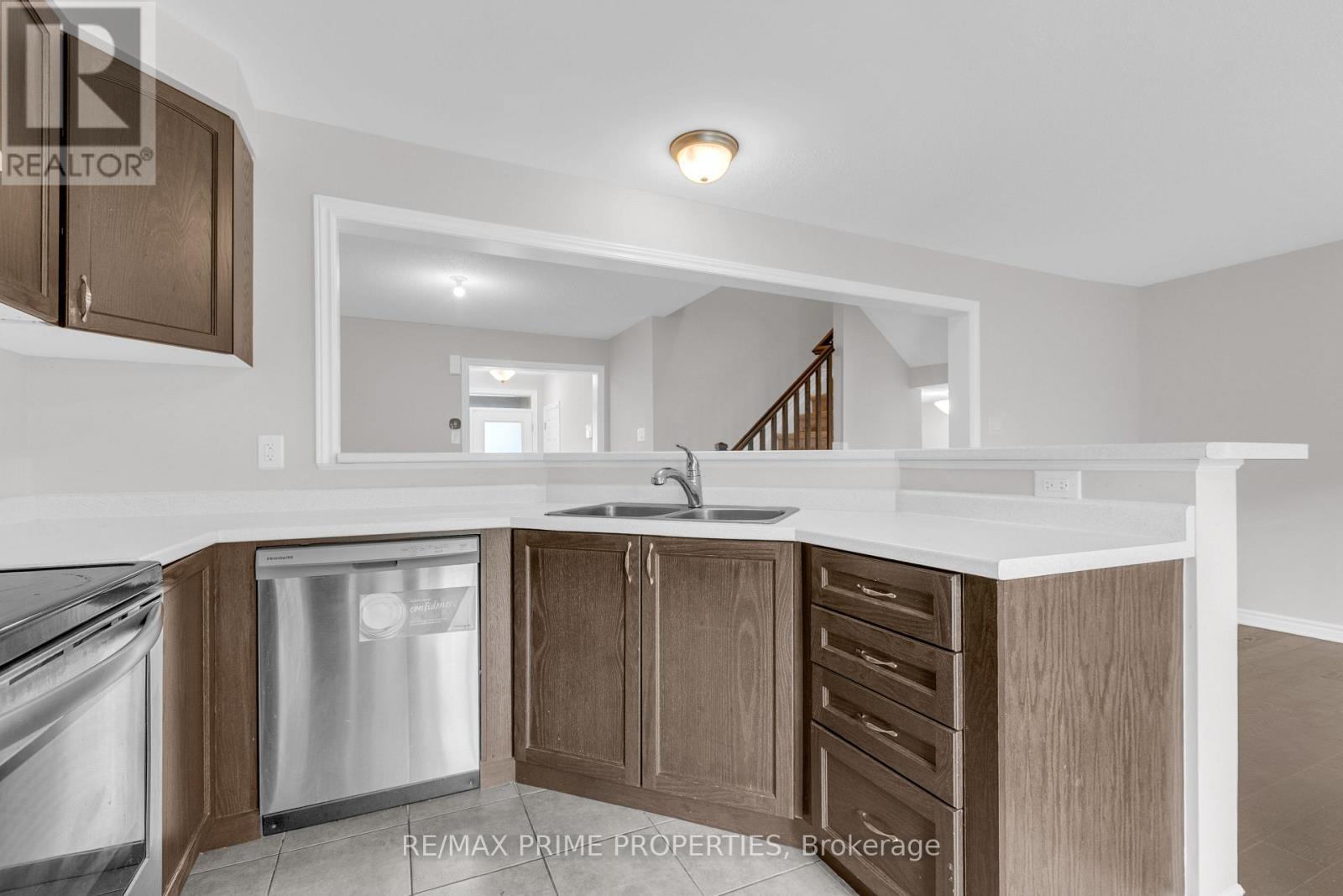136 Lanceleaf Way, Ottawa, ON