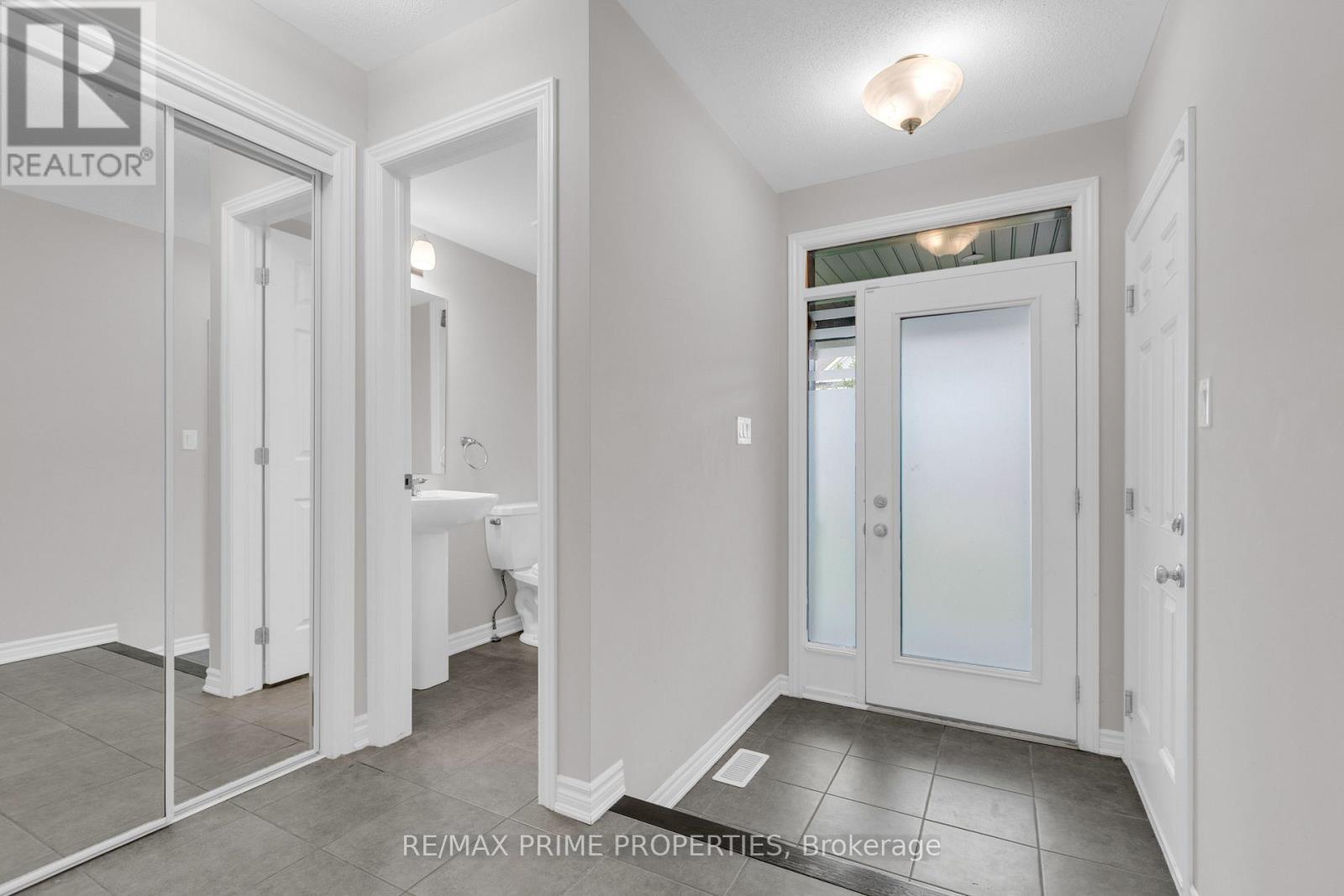 136 Lanceleaf Way, Ottawa, ON