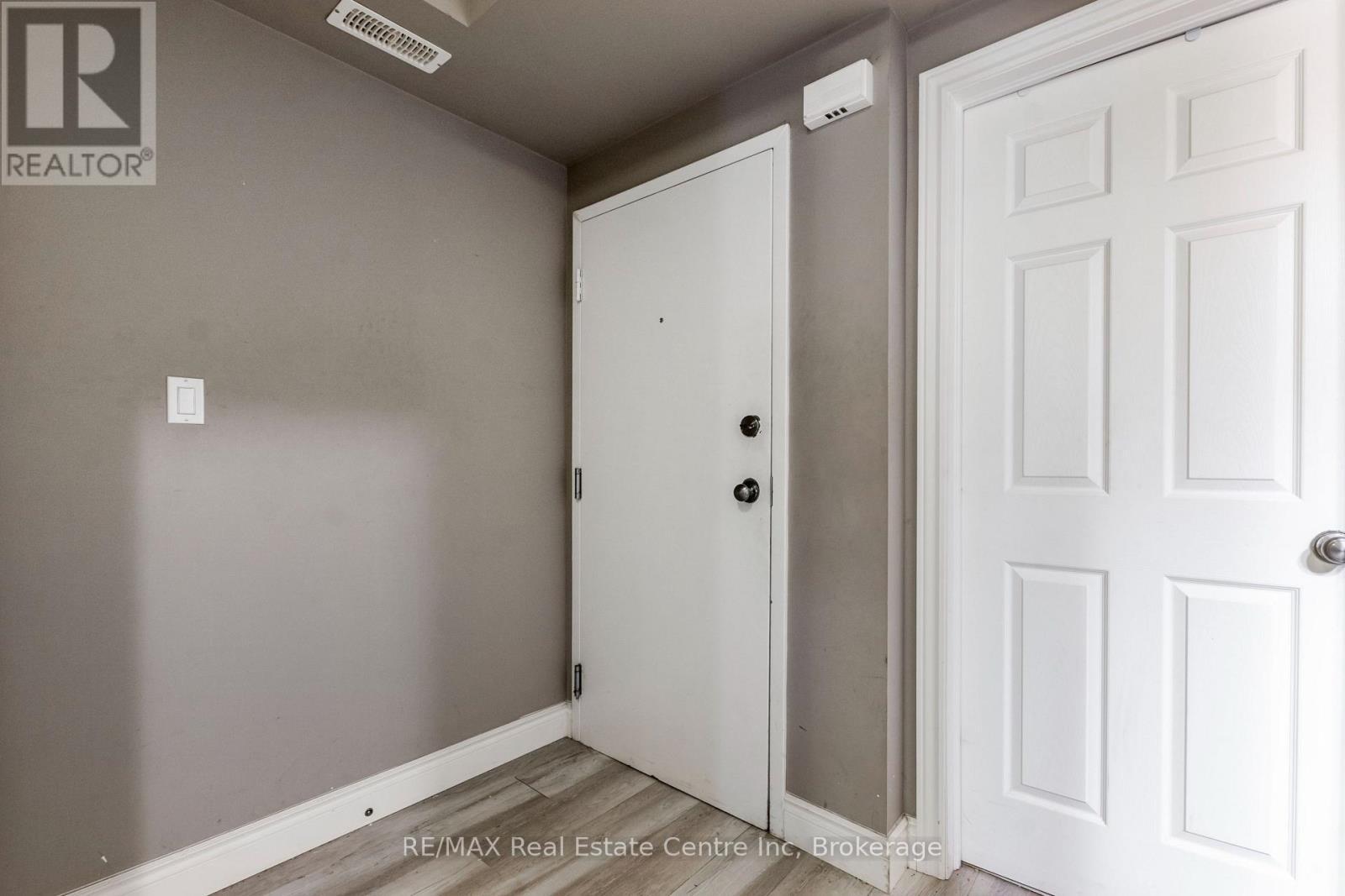 8B - 38 Howe Drive, Kitchener, ON