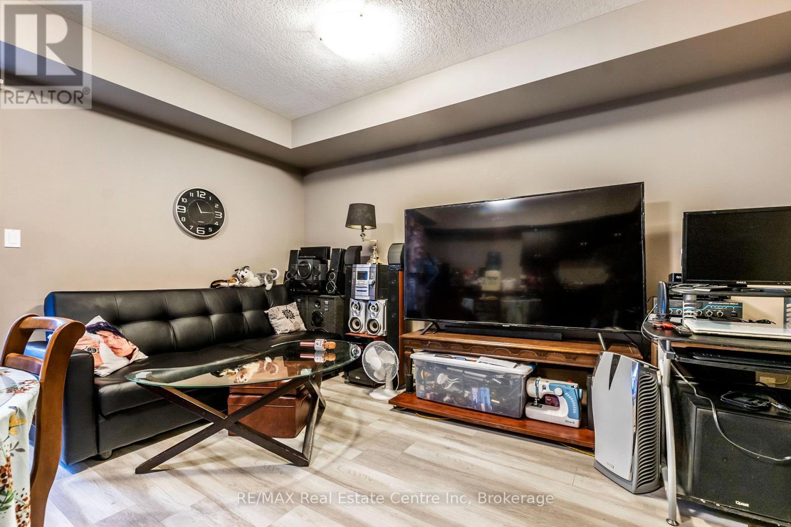 8B - 38 Howe Drive, Kitchener, ON
