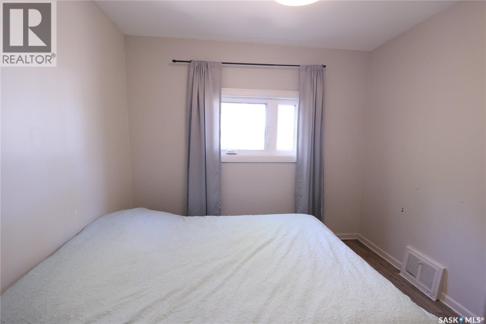 903 Robinson Street, Regina, SK