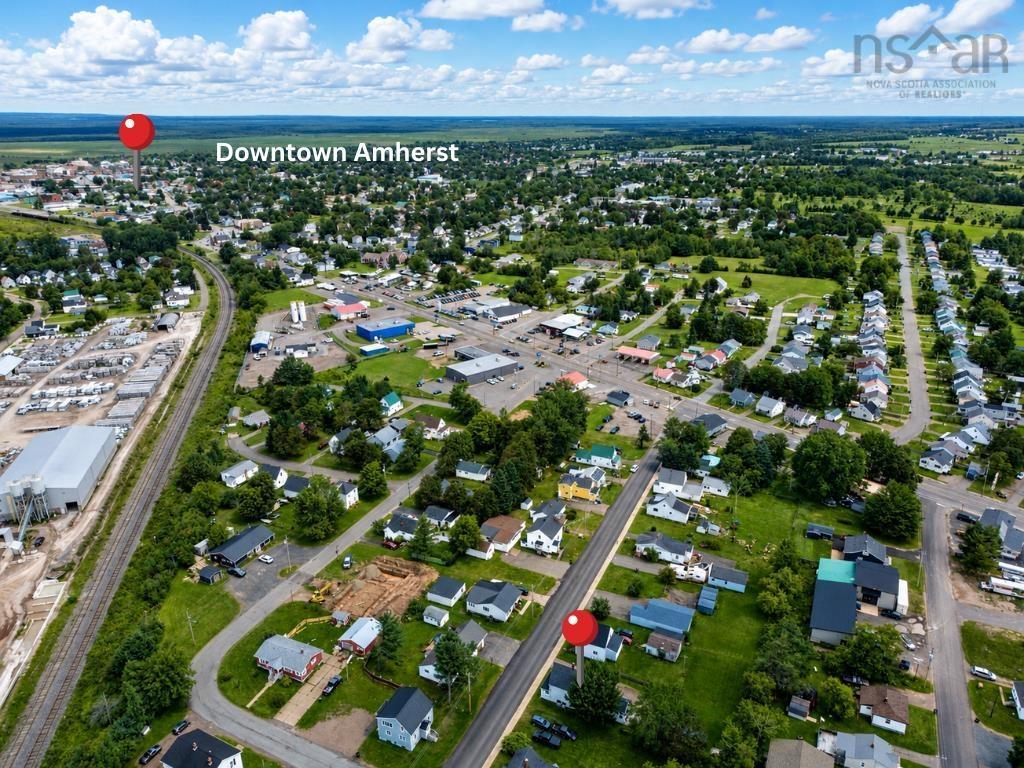 22 Chamberlain Street, Amherst, NS