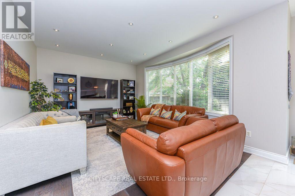 879 Bennett Boulevard, Milton, ON