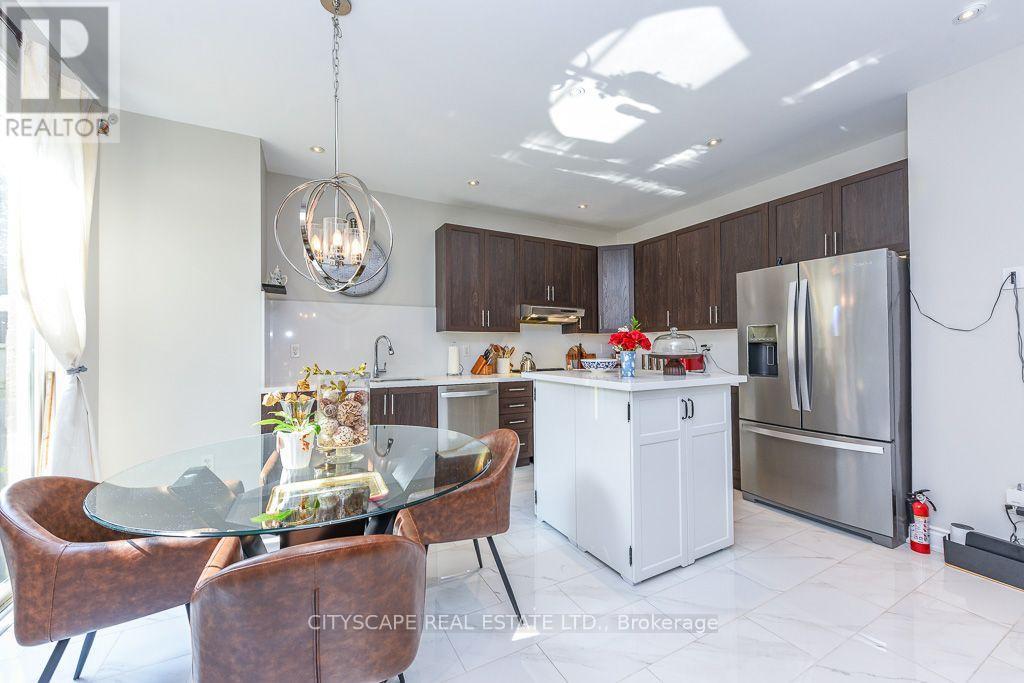 879 Bennett Boulevard, Milton, ON
