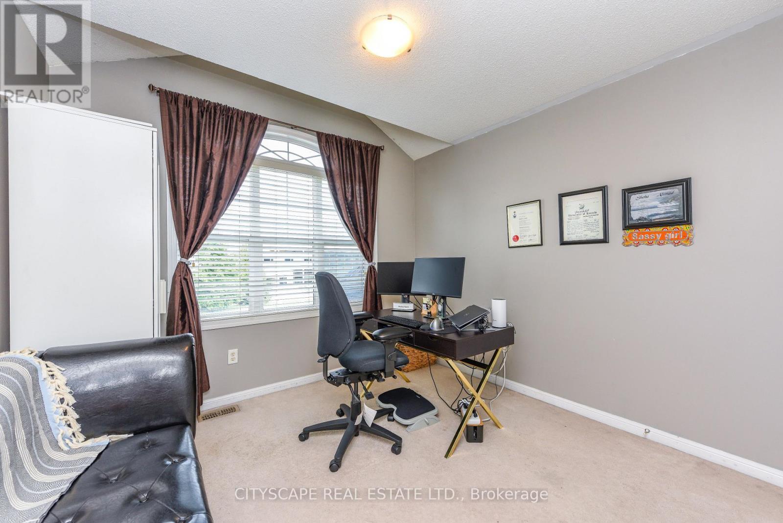 879 Bennett Boulevard, Milton, ON