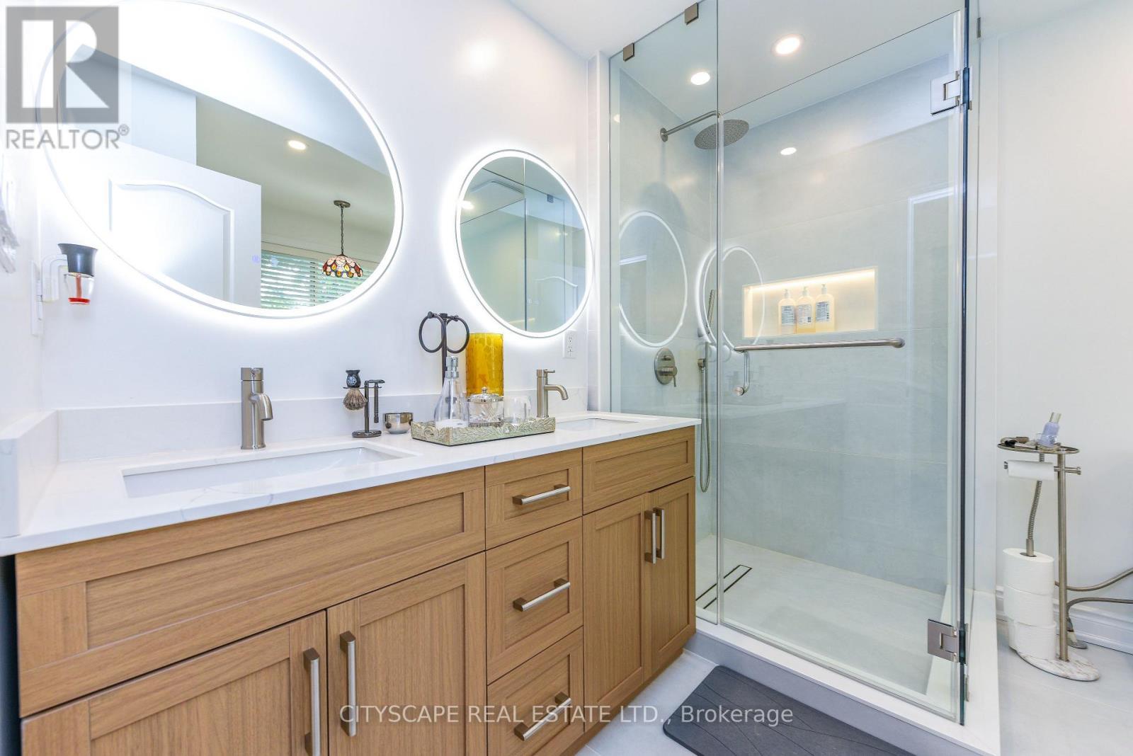 879 Bennett Boulevard, Milton, ON
