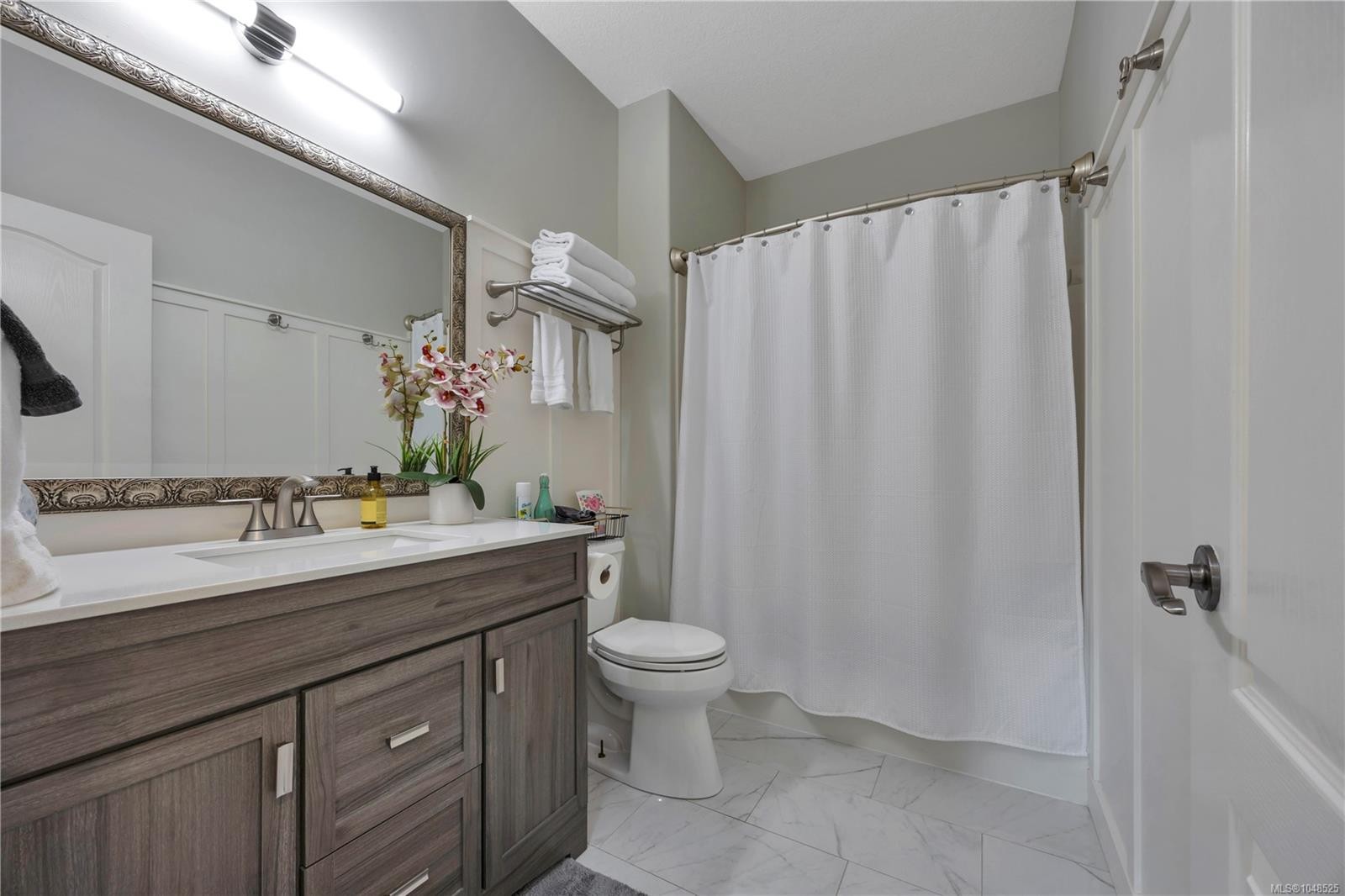 599 Hillcrest Ave, Ladysmith, BC