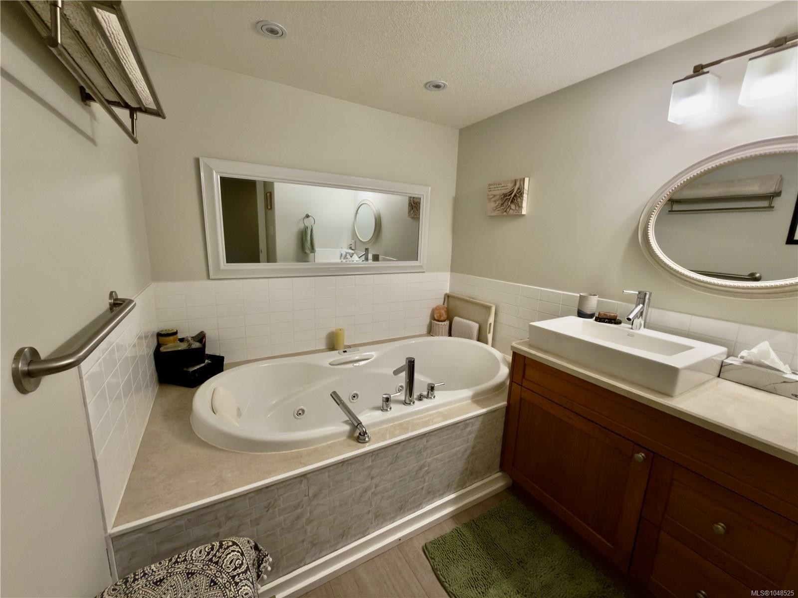 599 Hillcrest Ave, Ladysmith, BC