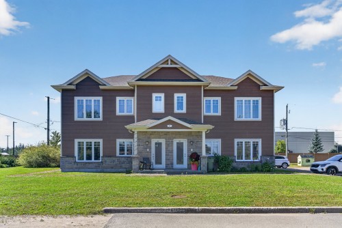 102-30 Rue de la Rencontre  Sainte-Catherine-De-La-Jacques-Cartier, QC G3N 3B7