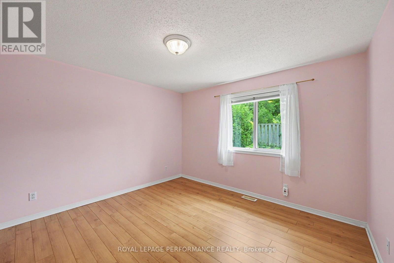 Backing on greenspace - 18 Daphne Crescent, Ottawa, ON