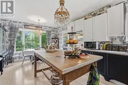 Kitchen with door to courtyard - 