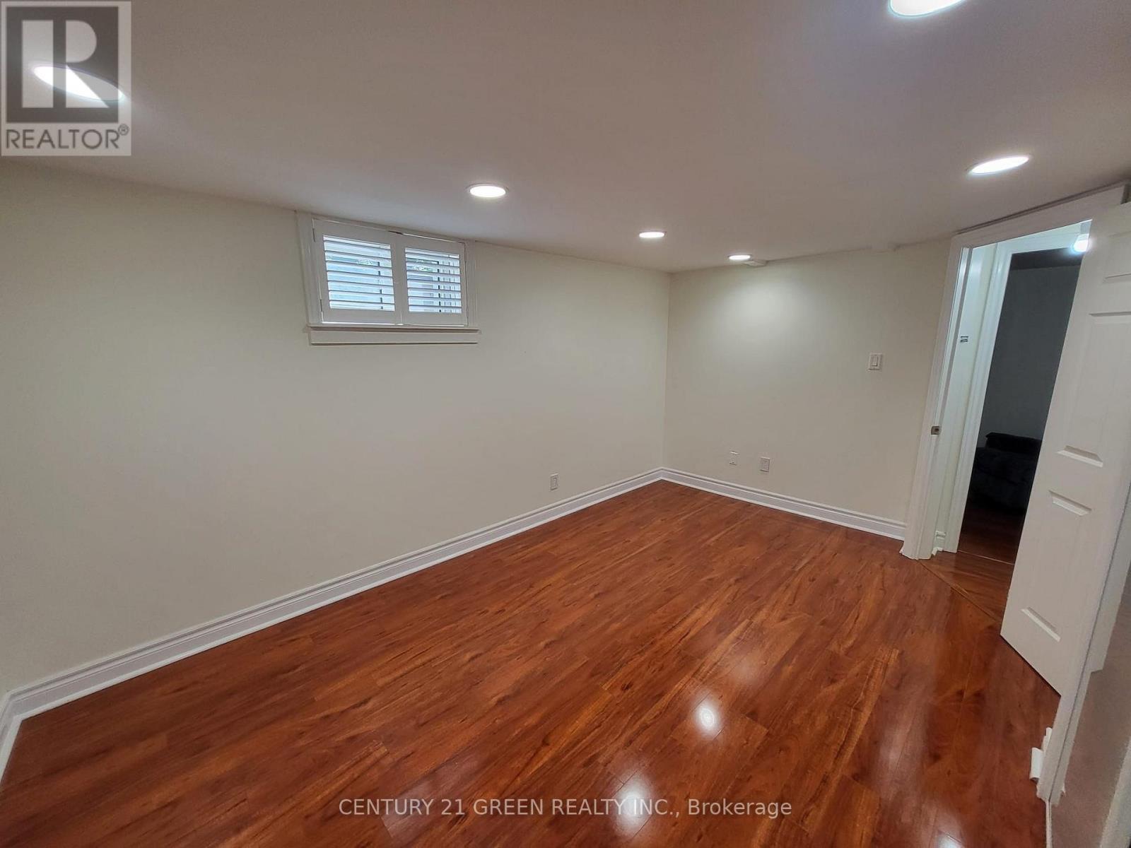 Bsmt - 37 Ravenview Drive, Toronto, ON