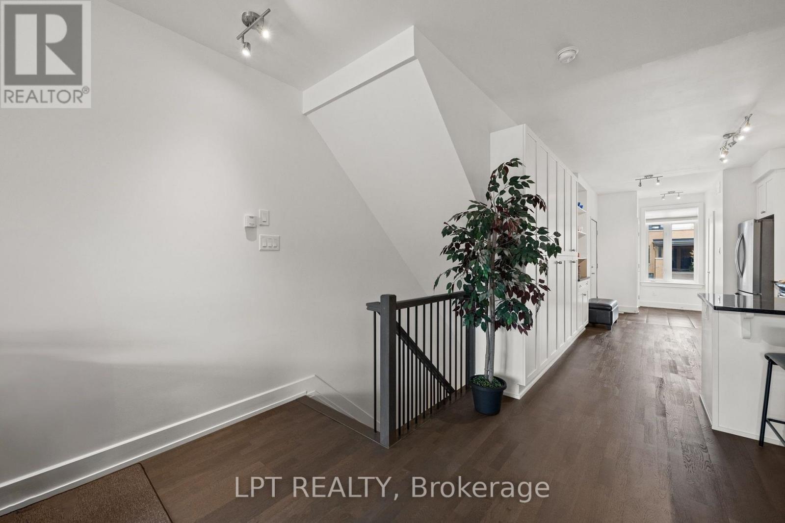 21 Bergeron Private, Ottawa, ON