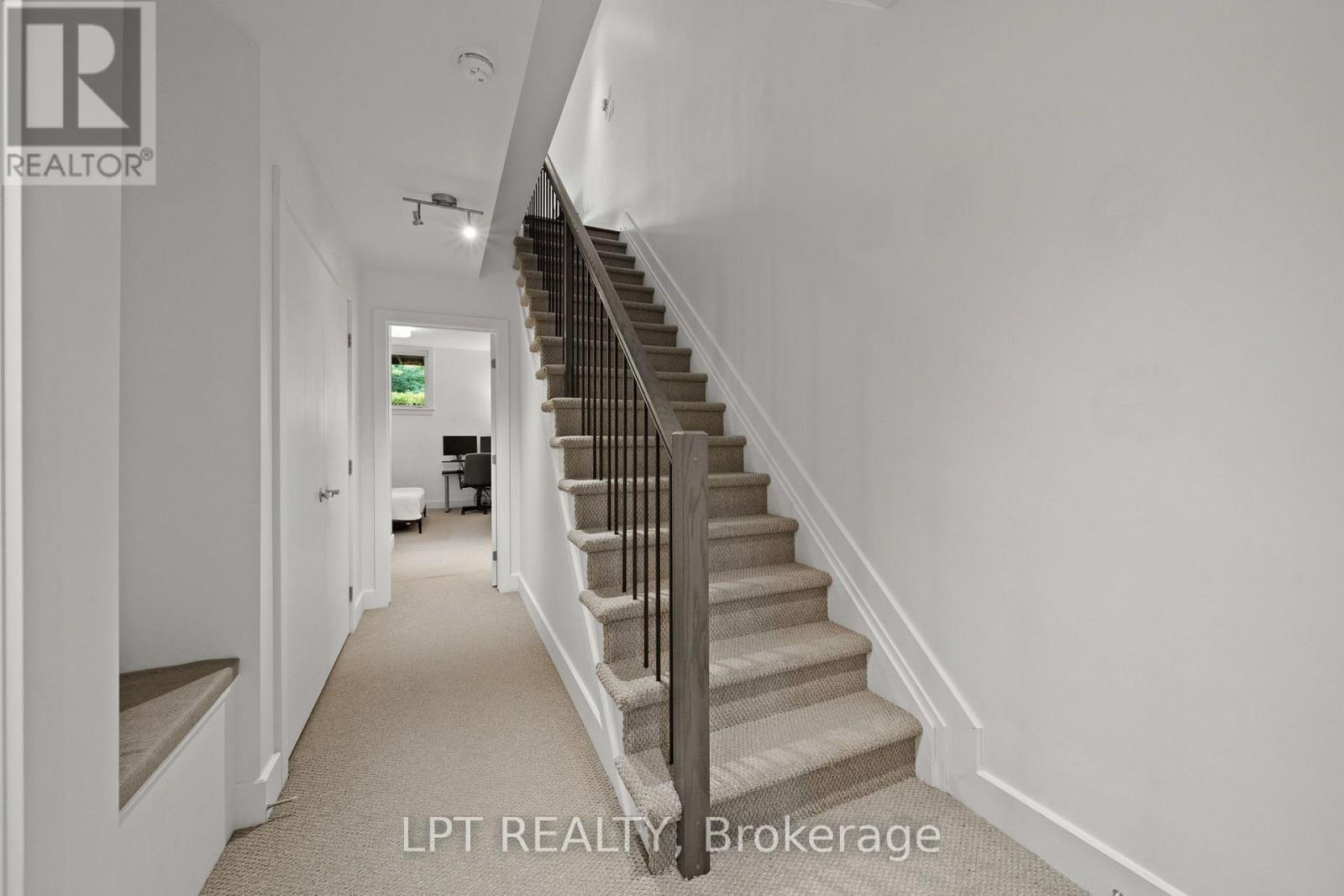 21 Bergeron Private, Ottawa, ON