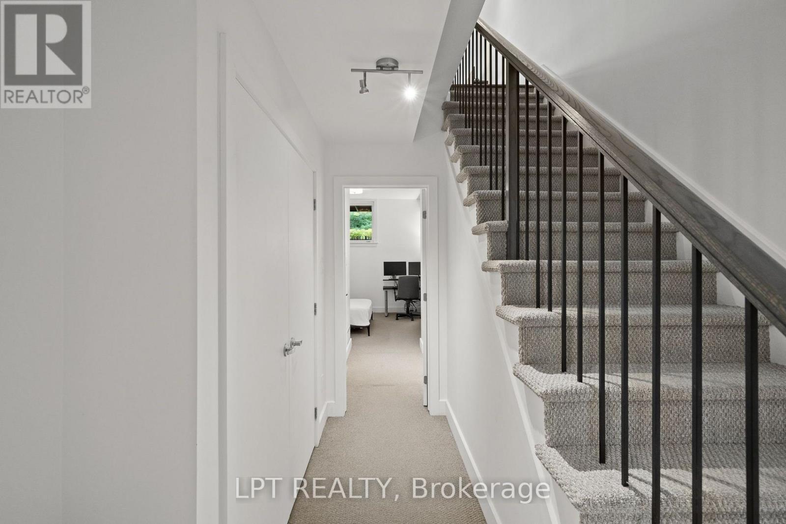 21 Bergeron Private, Ottawa, ON