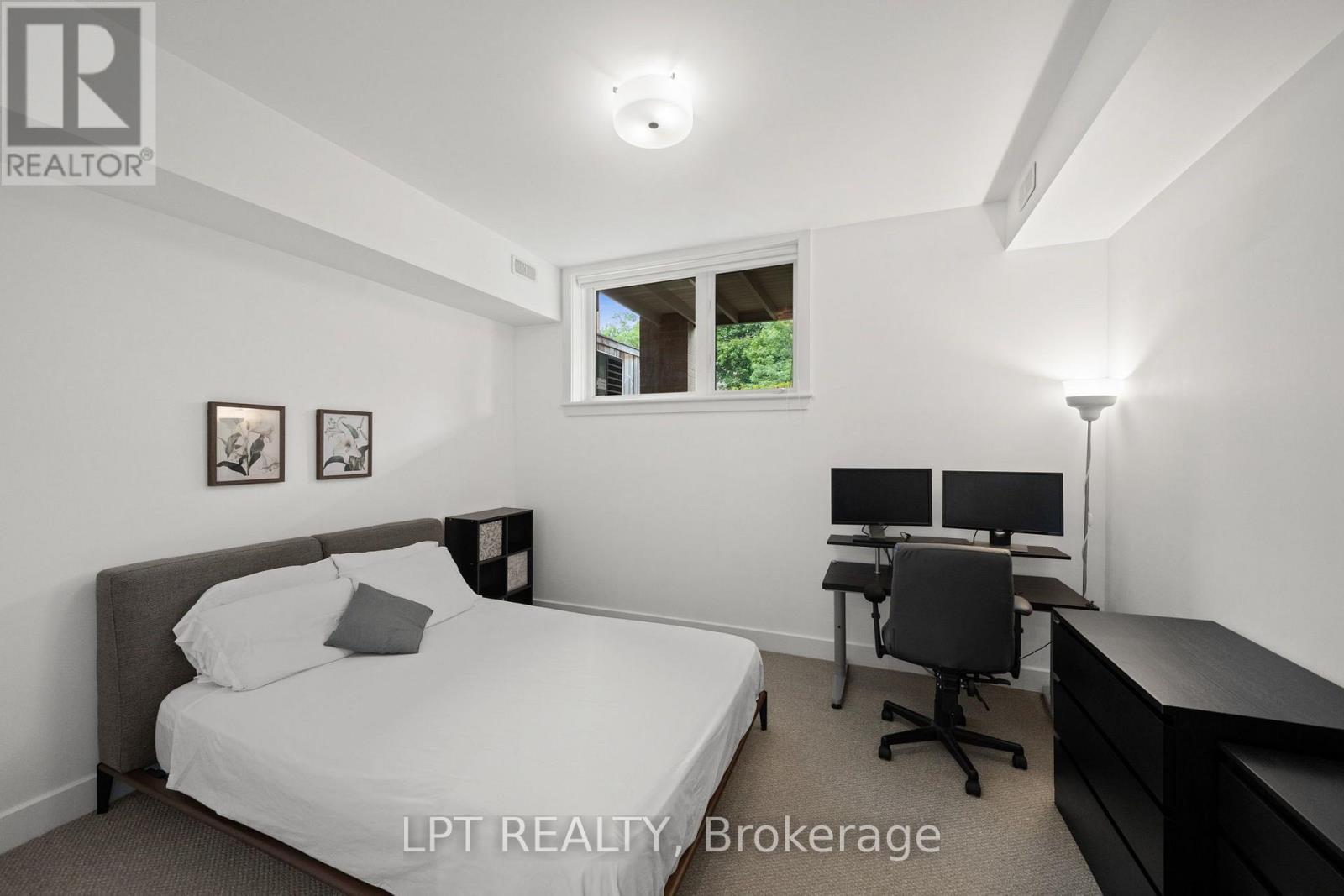 21 Bergeron Private, Ottawa, ON