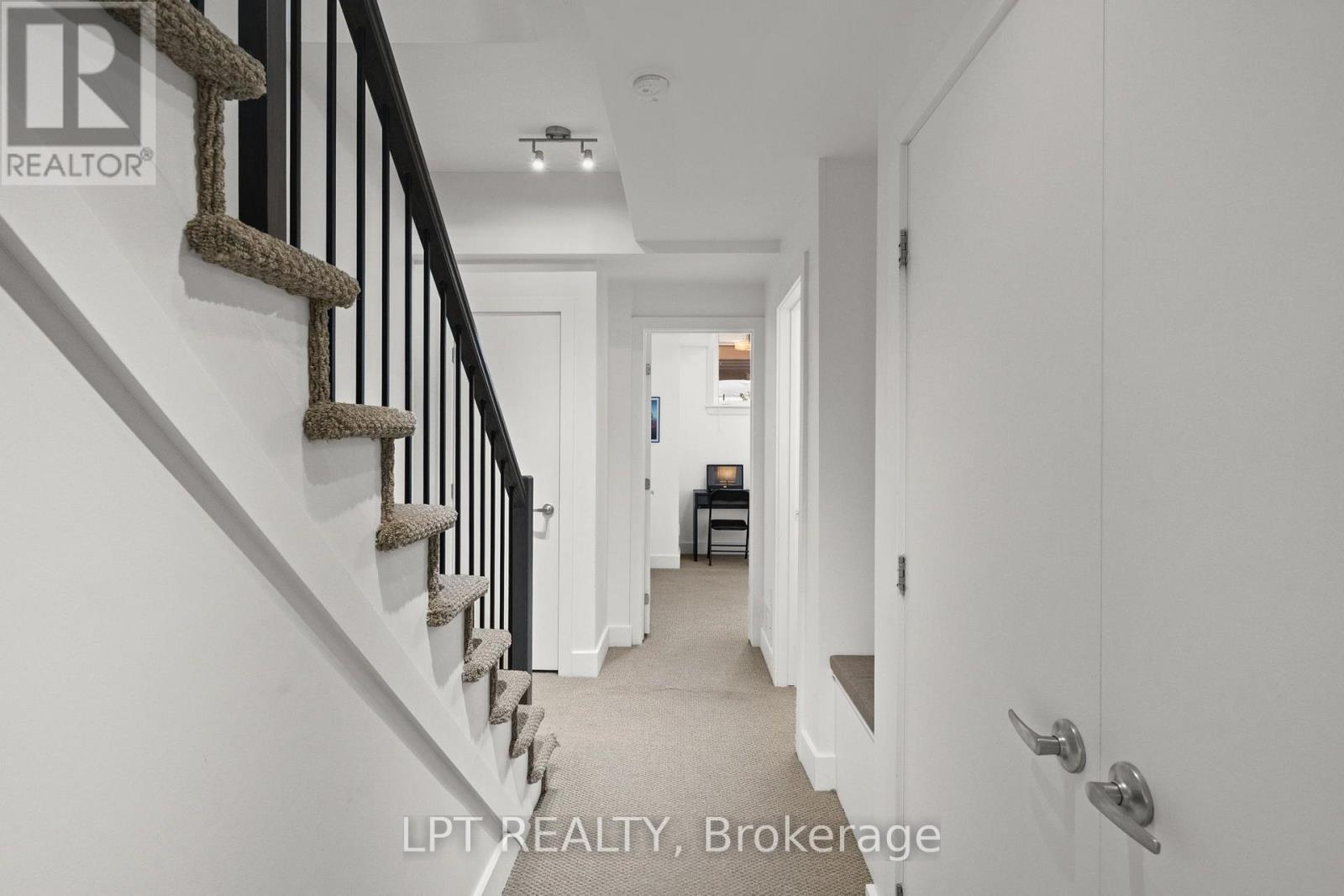 21 Bergeron Private, Ottawa, ON