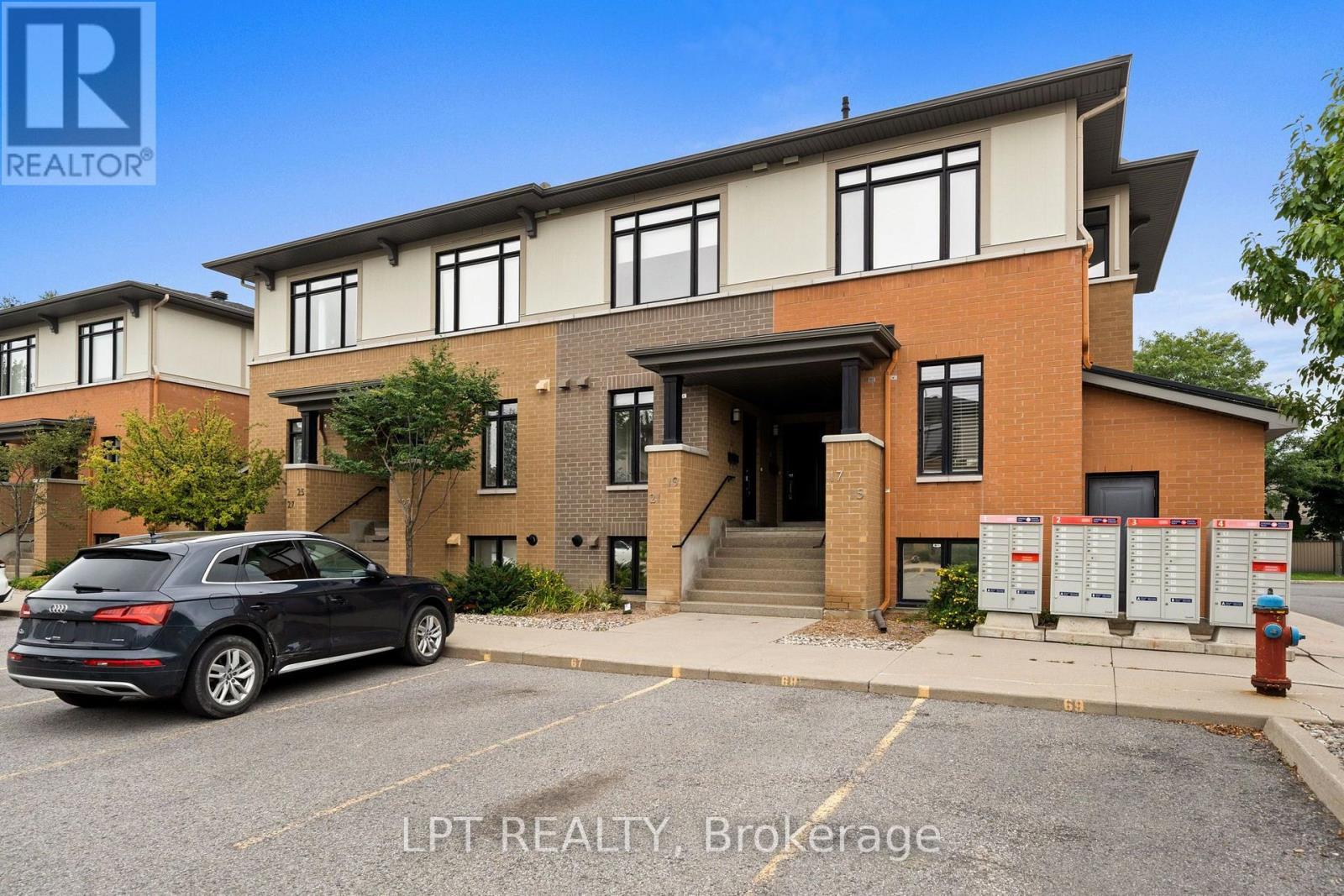 21 Bergeron Private, Ottawa, ON