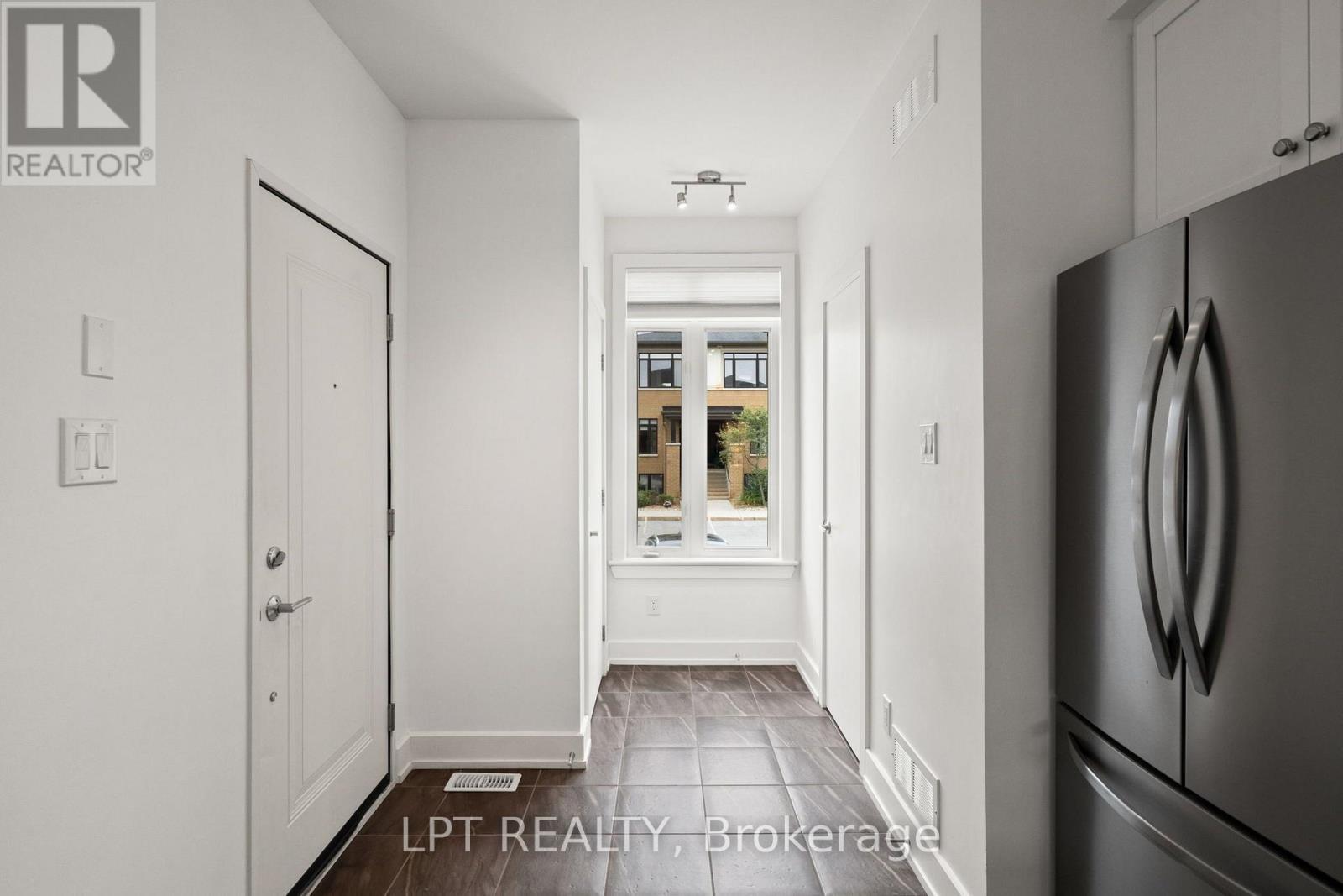 21 Bergeron Private, Ottawa, ON