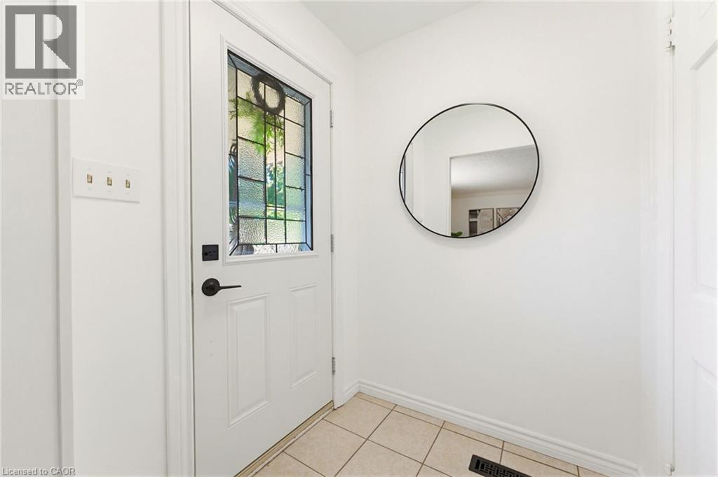 17 Broadmore Avenue, St. Catharines, ON