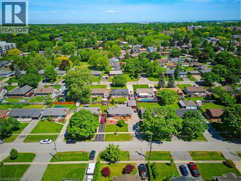 17 Broadmore Avenue, St. Catharines, ON