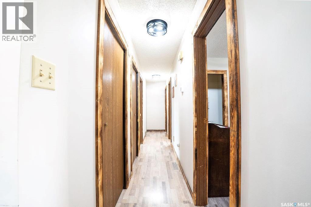 701 1St Street, Hanley, SK
